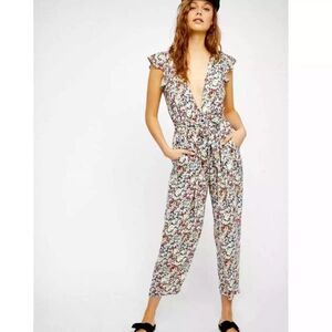 Free People Ruffle Your Feathers Floral Ruffle Sleeve Jumpsuit Womens Size Small